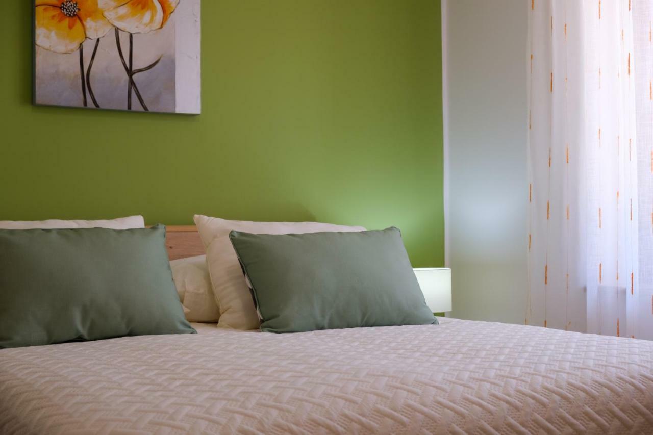 Apartments Eva Cres Dış mekan fotoğraf